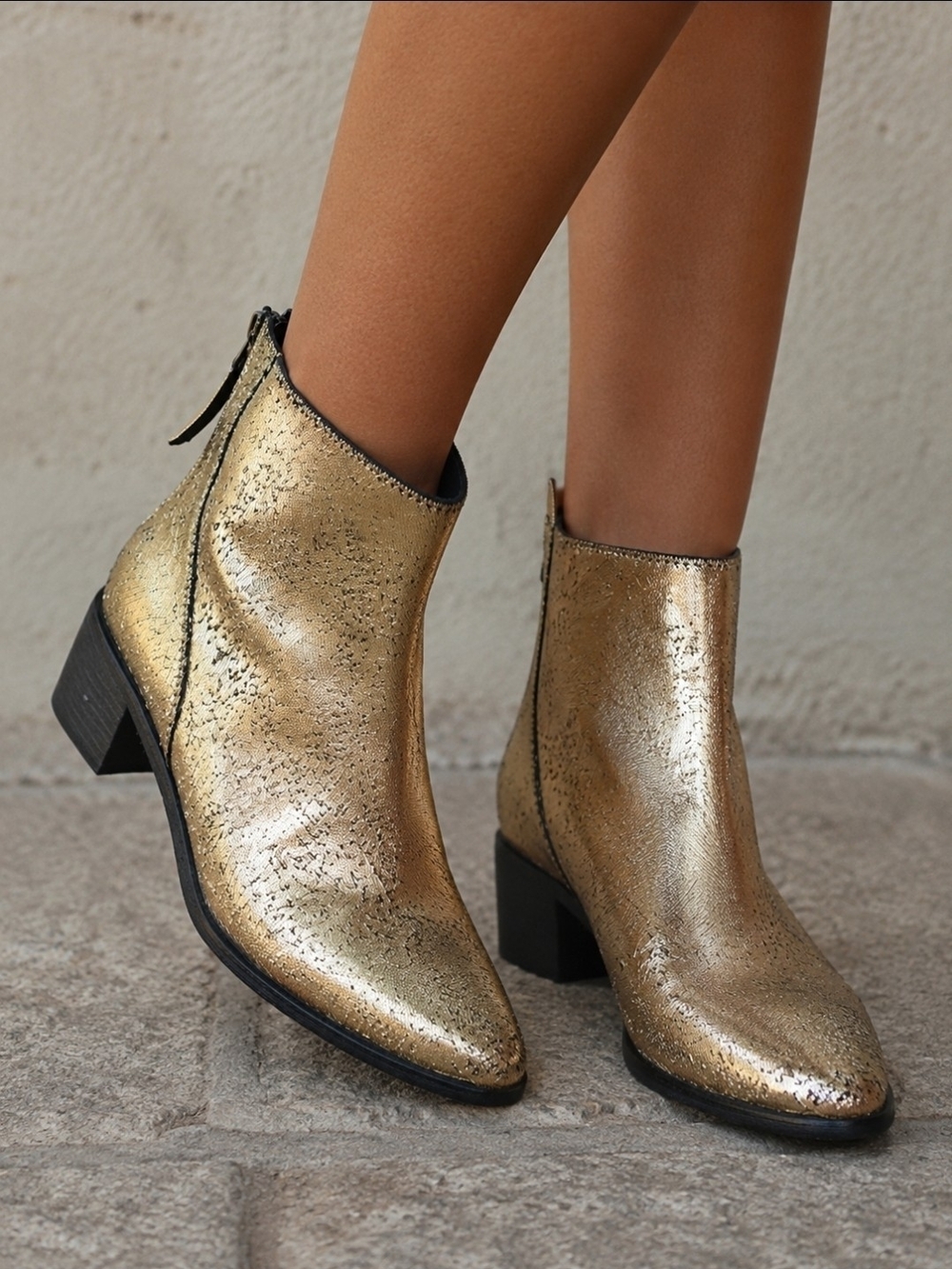 DOLCE VITA DISTRESSED GOLD ZIP BACK BOOTUES SZ 9.5